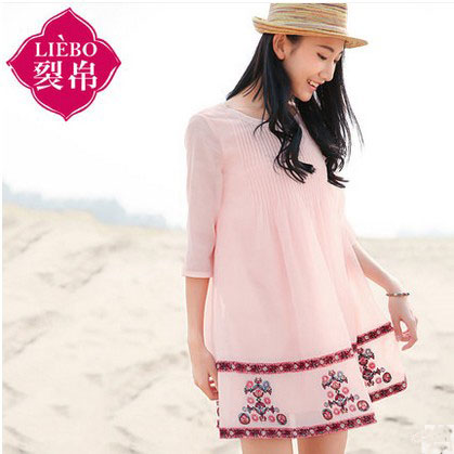 裂帛2016夏装新款立体竖条装饰刺绣圆领中袖 A型连衣裙女51151847